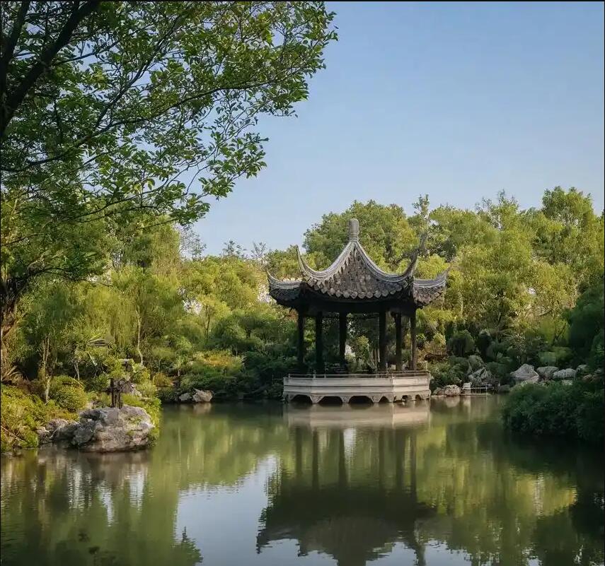 河南平蝶餐饮有限公司